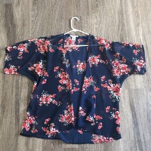❤️❤️❤️Flowered Kimono